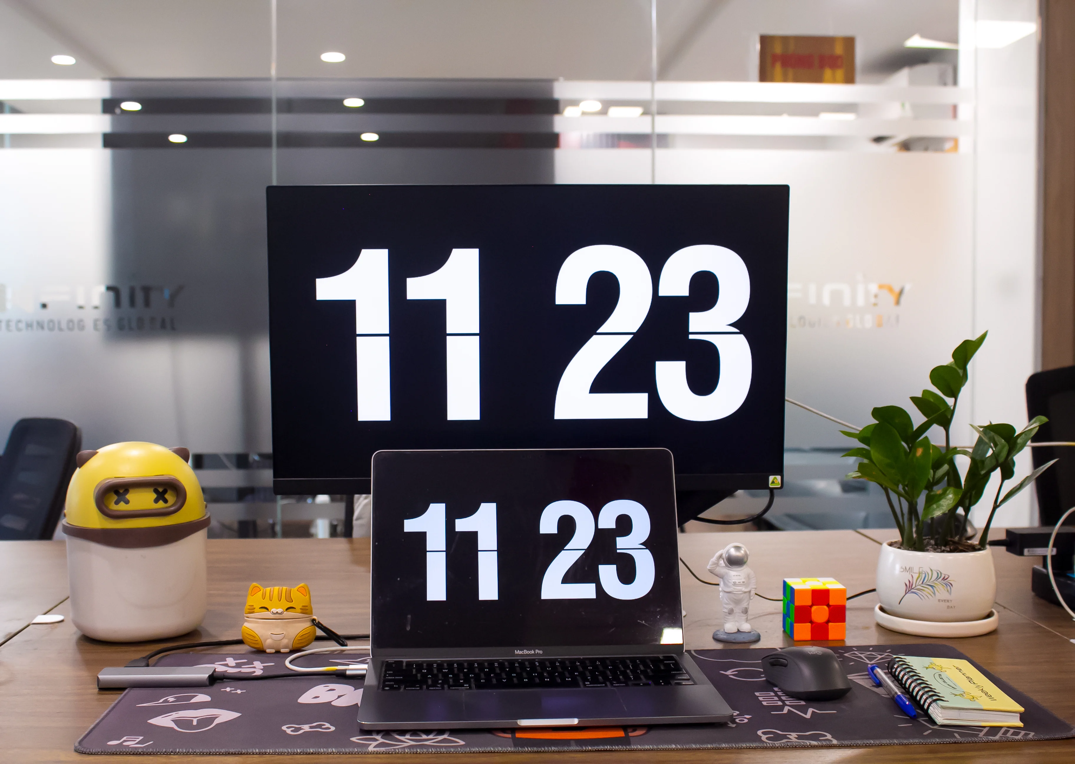 Top-notch work equipment so you're ready to dive right in.